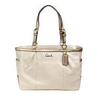 COACH蔻驰 新款牛皮单肩包 (COACH F17722 / COACH 17722) (乳白色)，原价￥4050，限时仅售￥1498！绝对正品，超低折扣，含美国直邮～