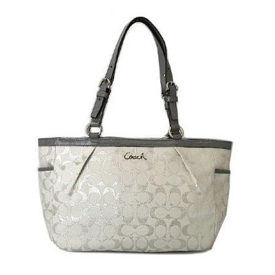 COACH蔻驰 LOGO单肩包 (COACH F17724 / COACH 17724) (银白色)，原价￥3200，限时仅售￥1398！绝对正品，超低折扣，含美国直邮～