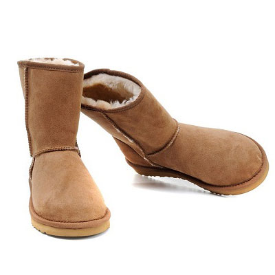 UGG Australia 2011新款Classic Short 5825羊皮毛一体中筒女靴(栗色)，原价￥2558，限时仅售￥1858！绝对正品，超低折扣，含美国直邮～