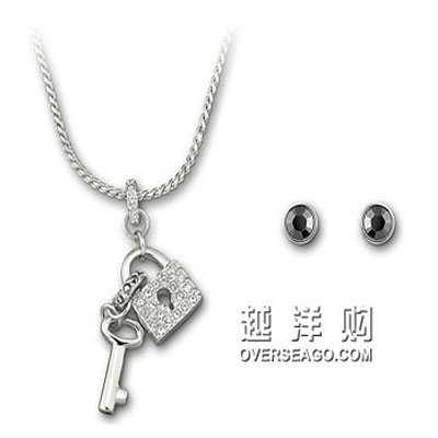 Swarovski 施华洛世奇 优雅钥锁链坠耳钉套装 Ginger Set(1070055)，原价￥1300，限时仅售￥660！绝对正品，超低折扣，含美国直邮～