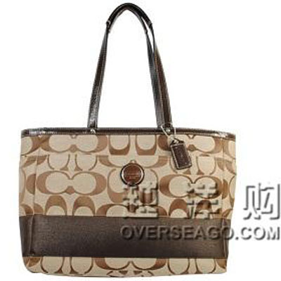 COACH 蔻驰 经典LOGO印花帆布单肩包 (COACH F17443/ COACH 17443) (卡其色)，原价￥4900，限时仅售￥1768！绝对正品，超低折扣，含美国直邮～