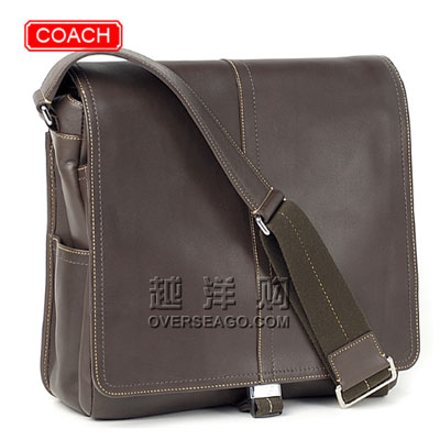 COACH蔻驰 2012新款真皮男士单肩/斜挎包 (COACH F70105 / COACH 70105) (黑色/褐色)，原价￥5988，限时仅售￥2288！绝对正品，超低折扣，含美国直邮～