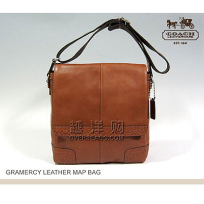 COACH 蔻驰 2012新款真皮时尚LOGO设计男士单肩/斜挎包 (COACH F74386 / COACH 74386) (黑色/琥珀色)，原价￥5588，限时仅售￥2088！绝对正品，超低折扣，含美国直邮～