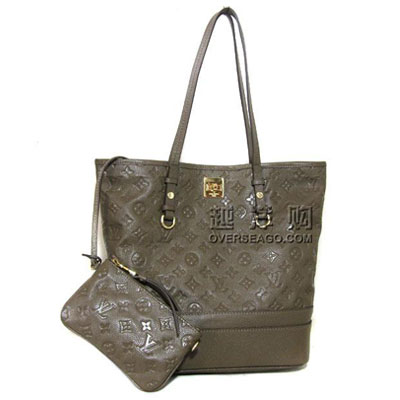 LOUIS VUITTON 路易·威登 女士大号单肩/手拿包 CITDINE GM (M93827) (卡其色)，原价￥29878，限时仅售￥21888！绝对正品，超低折扣，含美国直邮～