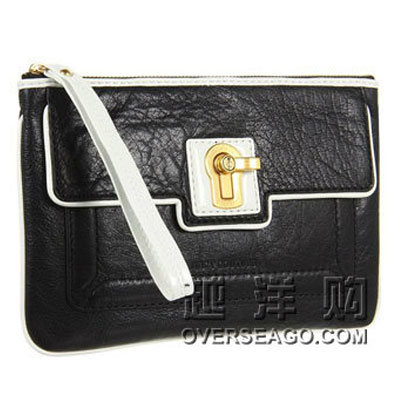 JUICY COUTURE  橘滋 女士手拿包  SATURDAY SOIREE WRISTLET (YSRU2257) (黑色)，原价￥1280，限时仅售￥880！绝对正品，超低折扣，含美国直邮～