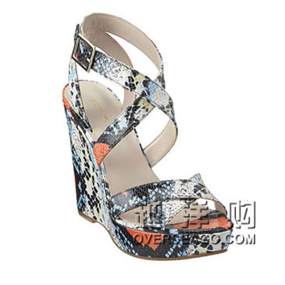 NINE WEST 玖熙 2012新款交叉带蛇纹坡跟凉鞋 FANNY(多色)，原价￥1688，限时仅售￥1028！绝对正品，超低折扣，含美国直邮～