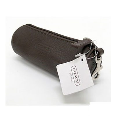 COACH 蔻驰 皮高尔夫球包 LEATHER GOLF BALL STE 3 BALLS & ZIPPER LEATHER CASE（COACH F61440 / COACH 61440）(深棕色)，原价￥890，限时仅售￥680！绝对正品，超低折扣，含美国直邮～