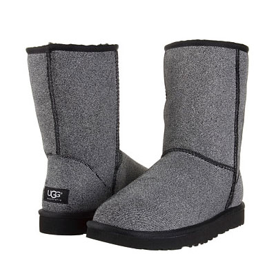 UGG Australia 新款女士经典牛仔中筒雪地靴  Classic Short Denim (黑色/靛青)，原价2098，限时仅售￥1488！绝对正品，超低折扣，含美国直邮～
