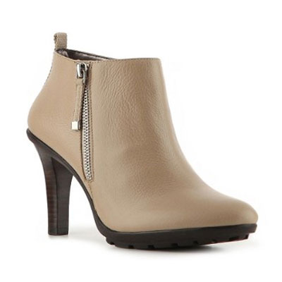 Elie Tahari 艾丽·塔哈瑞 新款女式高跟短靴 Terry Bootie (米色)，原价￥2388，限时仅售￥1428！绝对正品，超低折扣，含美国直邮～