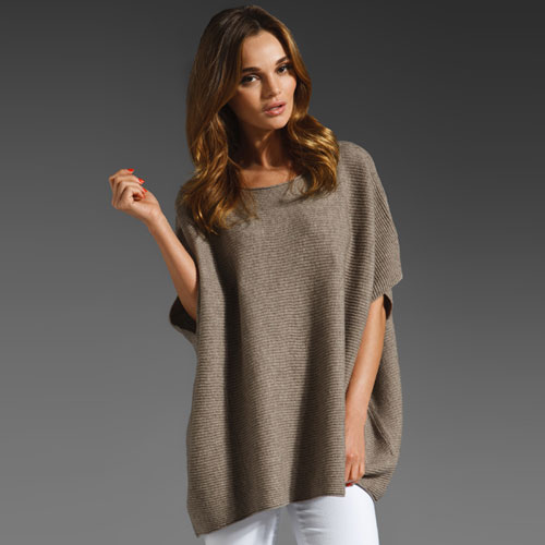 Vince Camuto 文斯·卡莫多 新款女式宽松版短袖毛衣 Poncho Sweater (沙色)，原价￥4278，限时仅售￥3338！绝对正品，超低折扣，含美国直邮～
