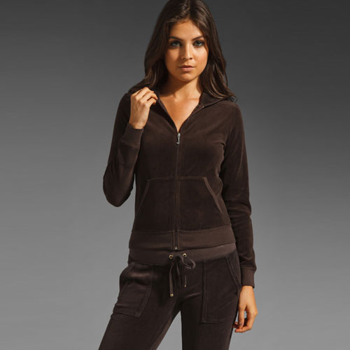 Juicy Couture 橘滋 2012年新款女士丝绒卫衣 Classic Velour Long Sleeve Zip (JGMU0001)(板栗色)，原价￥1768，限时仅售￥978！绝对正品，超低折扣，含美国直邮～