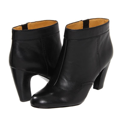 Nine West 玖熙 新款女士短靴 Translator  (棕色/黑色)，原价￥1798，限时仅售￥998！绝对正品，超低折扣，含美国直邮～