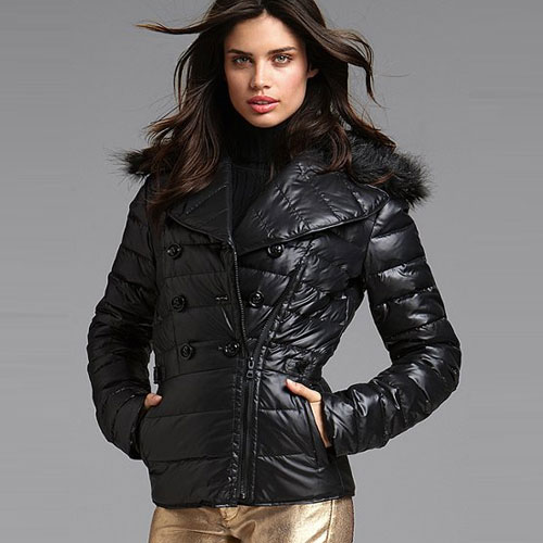 VICTORIA'S SECRET 维多利亚的秘密 新款女式棉袄 Peplum Puffer Jacket (黑色)，原价￥2418，限时仅售￥1738！绝对正品，超低折扣，含美国直邮～