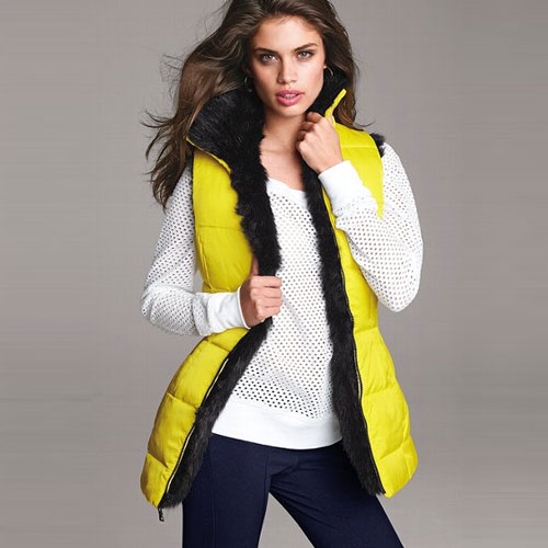 VICTORIA'S SECRET 维多利亚的秘密 新款女式人造毛背心 Reversible Faux-fur Puffer Vest (黄色/紫红色/白色/黑色)，原价￥2218，限时仅售￥1358！绝对正品，超低折扣，含美国直邮～