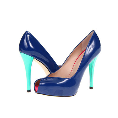 Stuart Weitzman 新款女士防水台鱼嘴高跟鞋 Vamp (黑色/红色/蓝色)，原价￥4148，限时仅售￥3368！绝对正品，超低折扣，含美国直邮～