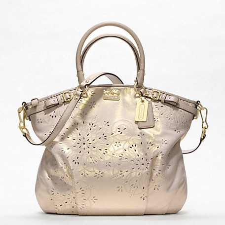 COACH 蔻驰 麦迪逊花纹镂空真皮单肩手提包 MADISON TOSSED LASER CUT LINDSEY (F19624)(珍珠白)，原价￥4588，限时仅售￥2888！绝对正品，超低折扣，含美国直邮～