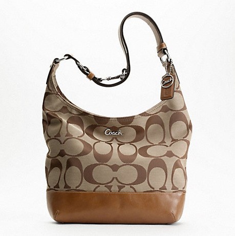 COACH 蔻驰 新款女士帆布拼皮单肩手提包 SIGNATURE PIECED DUFFLE (F17490)(米白色/卡其色)，原价￥2258，限时仅售￥1198！绝对正品，超低折扣，含美国直邮～