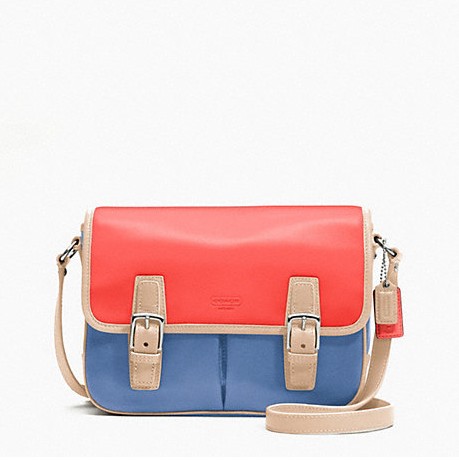 COACH 蔻驰 新款女士真皮拼色单肩斜挎包 PARK COLOR BLOCK LEATHER CROSSBODY FLAP (F23383)(红色+蓝色/白色+深蓝色)，原价￥2458，限时仅售￥1168！绝对正品，超低折扣，含美国直邮～