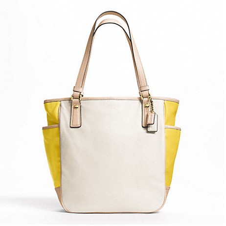 COACH 蔻驰 新款女士真皮拼色单肩手提包 PARK COLOR BLOCK LEATHER TOTE (F23683)(玫瑰色+灰褐色/白色+柠檬黄/白色+深蓝色/蓝色+红色)，原价￥2738，限时仅售￥1498！绝对正品，超低折扣，含美国直邮～
