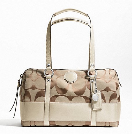 COACH 蔻驰 新款女士波士顿经典标志帆布手提包 SIGNATURE STRIPE ZIP SATCHEL (F23771)(卡其色/金黄色)，原价￥2868，限时仅售￥1778！绝对正品，超低折扣，含美国直邮～