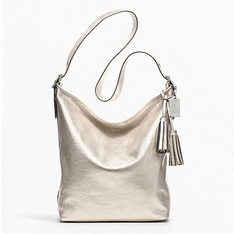 COACH 蔻驰 新款女士金属光泽真皮单肩斜挎包 METALLIC LEATHER LARGE DUFFLE (F19896)(银色)，原价￥3898，限时仅售￥1988！绝对正品，超低折扣，含美国直邮～