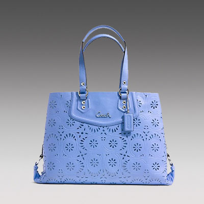 COACH 蔻驰 新款女士花边单肩手提包 ASHLEY LACE LEATHER CARRYALL (F21883) (蓝色/黑色)，原价￥4128，限时仅售￥2048！绝对正品，超低折扣，含美国直邮～