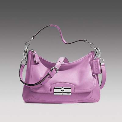 OACH 蔻驰 新款女士单肩手提包 KRISTIN LEATHER EAST-WEST CROSSBODY (F22308) (淡紫色/淡红色/黑色/黄色)，原价￥2438，限时仅售￥1248！绝对正品，超低折扣，含美国直邮～