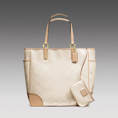 COACH 蔻驰 新款女士单肩手提包 SUMMER COLORED PVC TOTE (F22523) (白色/橙色)，原价￥3278，限时仅售￥1628！绝对正品，超低折扣，含美国直邮～