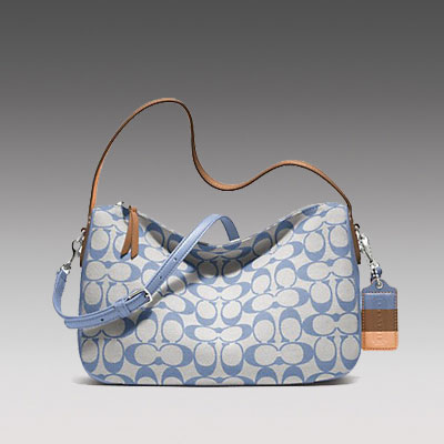 COACH 蔻驰 新款女士经典LOGO帆布单肩手提斜挎包 LEGACY WEEKEND PRINTED SIGNATURE CROSSBODY (F23471) (淡蓝色)，原价￥2478，限时仅售￥1238！绝对正品，超低折扣，含美国直邮～