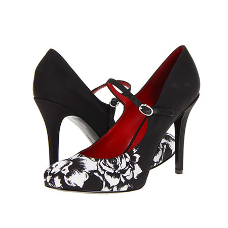 Nine West 玖熙 新款女士休闲细高跟鞋 Msknoitall (花纹/黑色)，原价￥1728，限时仅售￥958！绝对正品，超低折扣，含美国直邮～