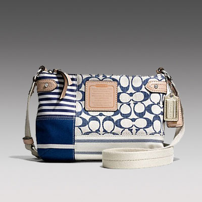 COACH 蔻驰 2013年新款女士单肩斜挎包 DAISY PATCHWORK SWINGPACK (F49464) (蓝色)，原价￥2058，限时仅售￥988！绝对正品，超低折扣，含美国直邮～
