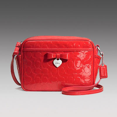 COACH 蔻驰 2013年新款女士迷你单肩斜挎包 EMBOSSED LIQUID GLOSS MINI CAMERA BAG (F49430) (红色/蓝色/黑色)，原价￥1928，限时仅售￥948！绝对正品，超低折扣，含美国直邮～