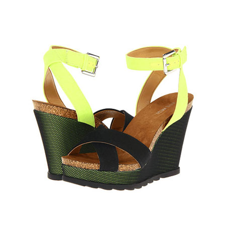 Nine West 2013年新款女士休闲超高坡跟凉鞋 Lumin (黑色+绿色)，原价￥2358，限时仅售￥1178！绝对正品，超低折扣，含美国直邮～