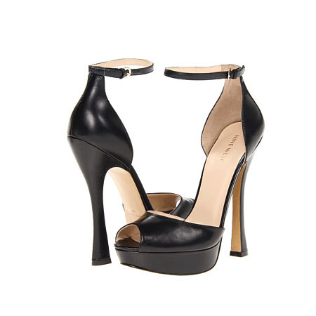 Nine West 2013年新款女士超高粗跟凉鞋 Nirrel (黑色/粉红色)，原价￥2368，限时仅售￥1258！绝对正品，超低折扣，含美国直邮～