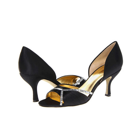 Nine West 2013年新款女士缎面细跟凉鞋 Quorra (黑色/银色)，原价￥2368，限时仅售￥1258！绝对正品，超低折扣，含美国直邮～