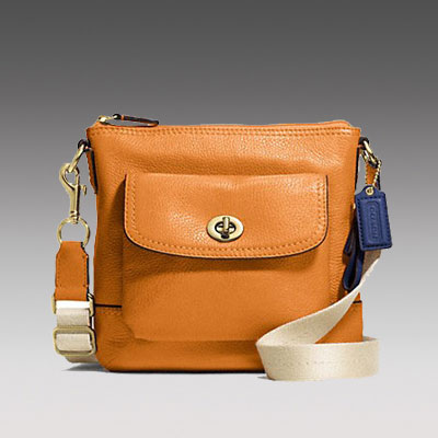COACH 蔻驰 2013年新款女士单肩斜挎包 PARK LEATHER SWINGPACK (F49170) (橙色/红色/黑色)，原价￥2328，限时仅售￥1178！绝对正品，超低折扣，含美国直邮～