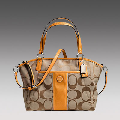 COACH 蔻驰 2013年新款女士单肩手提斜挎包 SIGNATURE STRIPE POCKET TOTE (F21899)(橘色/绿色/黑色)，原价￥2648，限时仅售￥1268！绝对正品，超低折扣，含美国直邮～