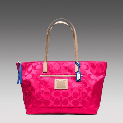 COACH 蔻驰 2013年新款女士单肩手提包 LEGACY WEEKEND SIGNATURE NYLON EAST/WEST ZIP TOP TOTE (F24862)(红色/黄色)，原价￥2078，限时仅售￥958！绝对正品，超低折扣，含美国直邮～